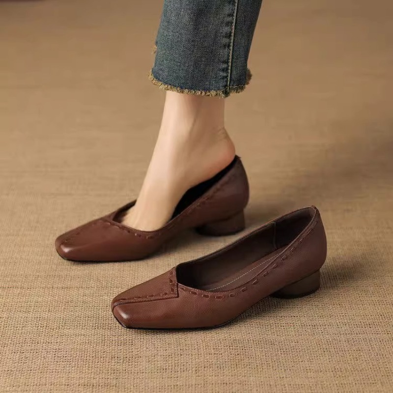 Leather Work Outfit - Sepatu Flat Hak Tebal Berujung Persegi