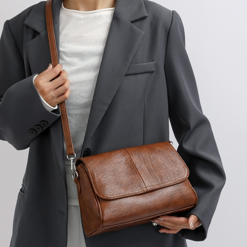Tas Selempang Kulit Imitasi Le - Leatherwork Fasteners ulasan dan harga